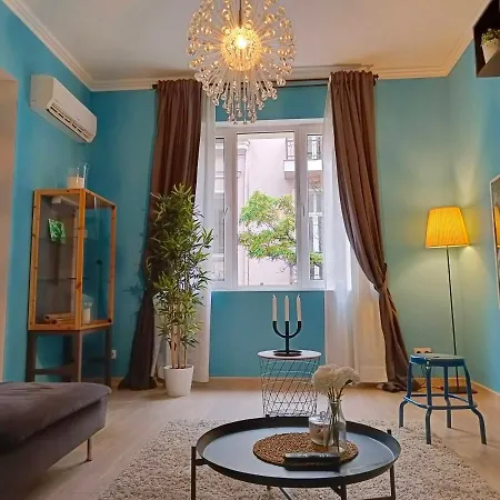 Newly Refurbished In The City Center * Sófia