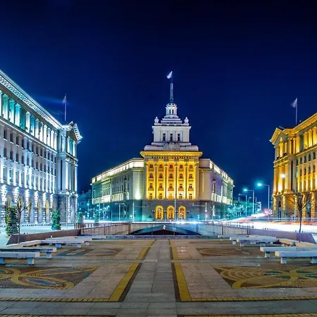 Newly Refurbished In The City Center Apartamento Sófia